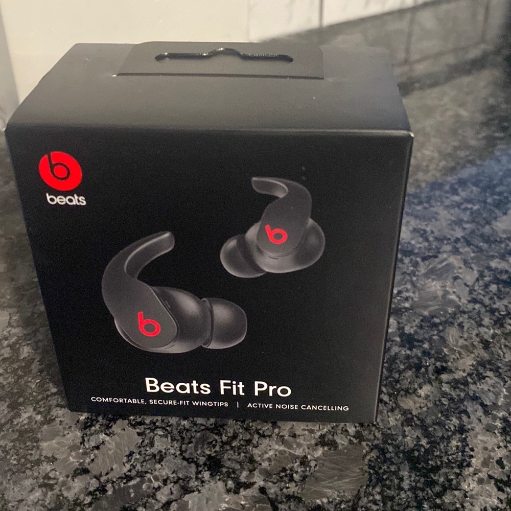 Comfortable Secure Fit Wingtips Active Noise Cancelling come with case as well